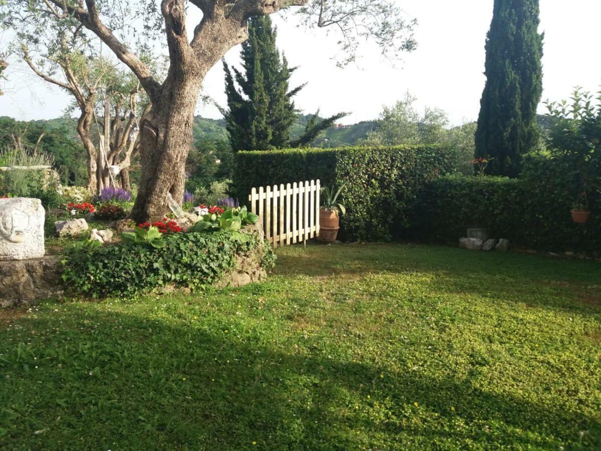 Da Adria Al Corvenale - Casa Vacanze Carrara - Villa Luaran gambar