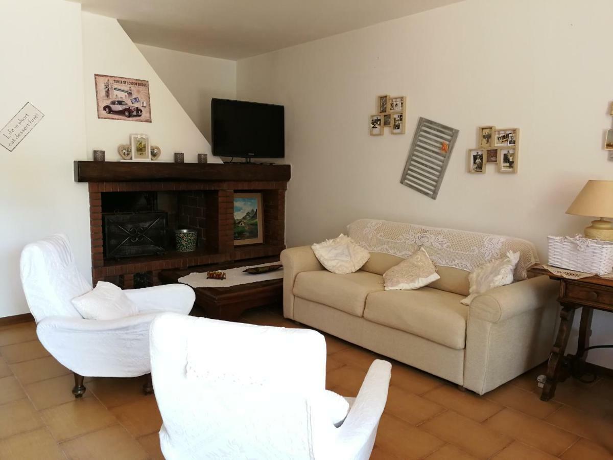Da Adria Al Corvenale - Casa Vacanze Carrara - Villa Luaran gambar