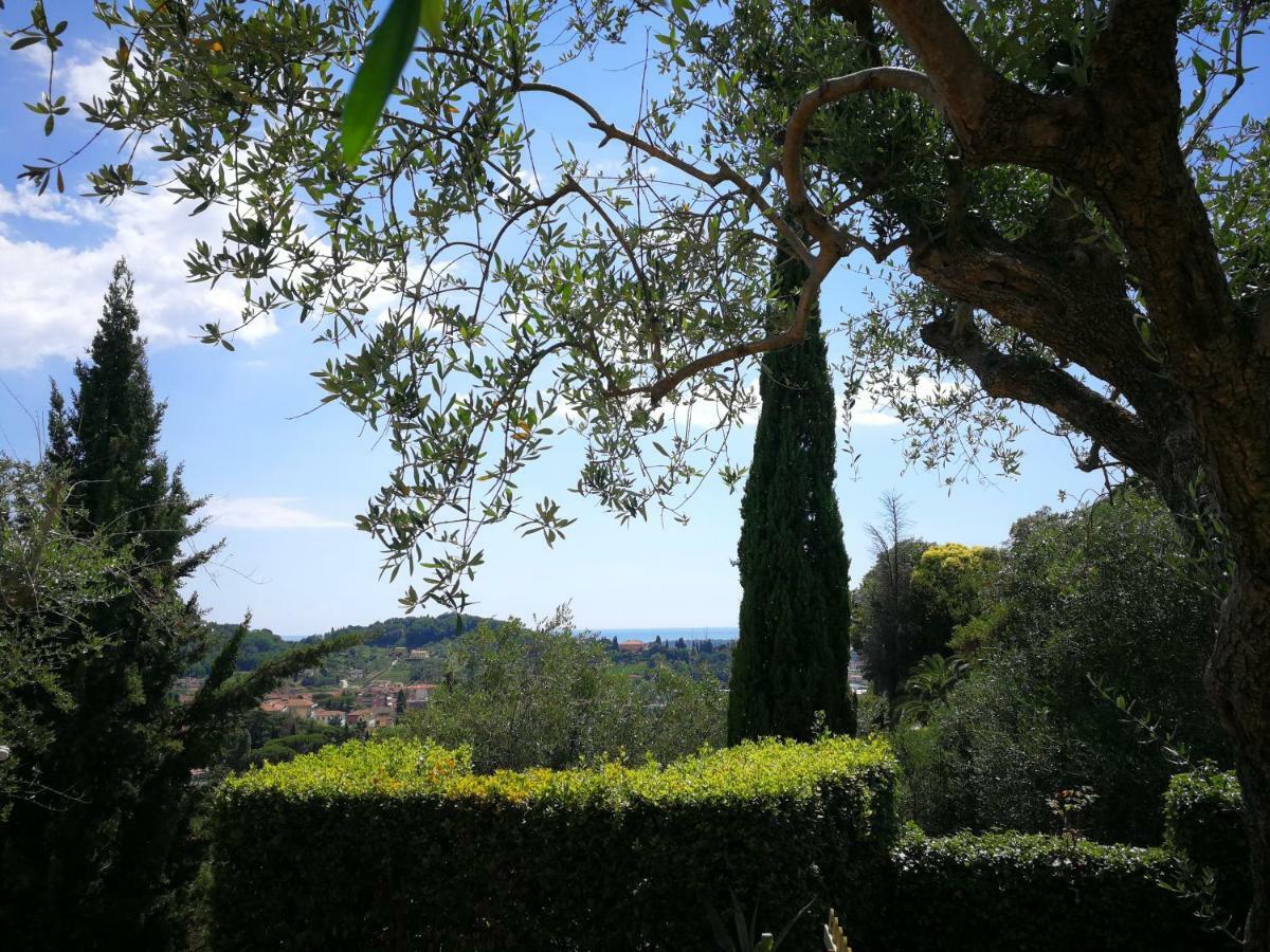 Da Adria Al Corvenale - Casa Vacanze Carrara - Villa Luaran gambar