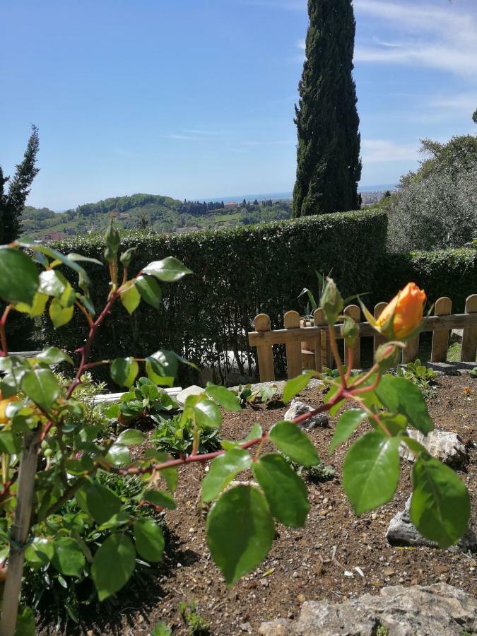 Da Adria Al Corvenale - Casa Vacanze Carrara - Villa Luaran gambar
